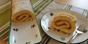 Beitragsbild des Blogbeitrags Biskuitroulade – eigentlich so einfach – oder doch nicht?