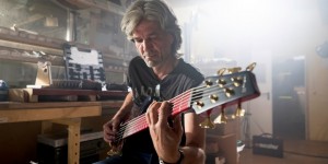 Beitragsbild des Blogbeitrags Saitenwechsel: in der Qualitätswerkstatt von Sandberg – Edel-Bässe und Gitarren
