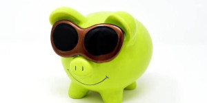 Beitragsbild des Blogbeitrags Denzelbank erhöht Sparzinsen, Addiko Bank führt 18 Monate Festgeld ein 
