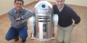 Beitragsbild des Blogbeitrags Star Wars fan builds an Arduino-powered R4-P17 replica 