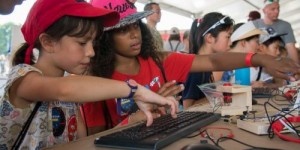 Beitragsbild des Blogbeitrags Physical computing blocks at Maker Faire New York