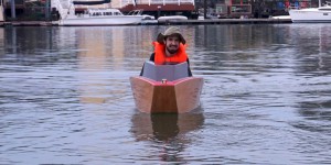 Beitragsbild des Blogbeitrags Sail Away on DIY Electric Mini Boat Made with 3D Printing and Laser Cutting