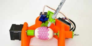 Beitragsbild des Blogbeitrags Weekend Project: Automate Easter Egg Decorating with the Sphere-O-Bot