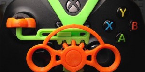 Beitragsbild des Blogbeitrags Weekend Project: 3D Print a Mini Steering Wheel for Your Xbox One or PS4 Controller 