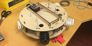 Beitragsbild des Blogbeitrags A semi-autonomous circular robot for escape rooms