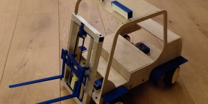 Beitragsbild des Blogbeitrags The world’s smallest forklift?