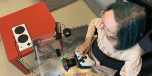 Beitragsbild des Blogbeitrags Tipps für ein Xbox Adaptive Controller-Set Up bei Spinaler Muskelatrophie 