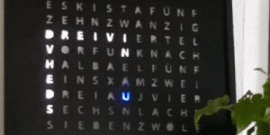 Beitragsbild des Blogbeitrags Playing Snake on a Raspberry Pi word clock