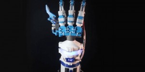 Beitragsbild des Blogbeitrags Designing a modular and ambidextrous four-fingered robot hand