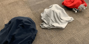Beitragsbild des Blogbeitrags Transform a pile of clothing into the robot of your nightmares