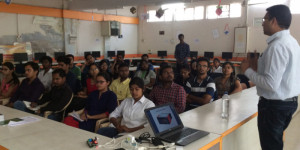 Beitragsbild des Blogbeitrags Amit Rana Interview