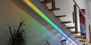 Beitragsbild des Blogbeitrags Turn your staircase into a flaircase with this LED system