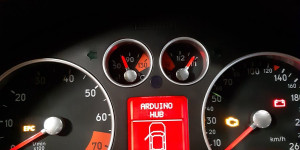 Beitragsbild des Blogbeitrags 2002 Audi TT dashboard gets a digital speedometer upgrade with a custom CAN bus shield 