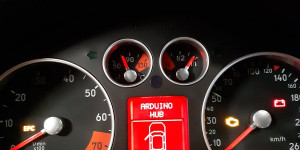 Beitragsbild des Blogbeitrags 2002 Audi TT dashboard gets a digital speedometer upgrade with a custom CAN bus shield