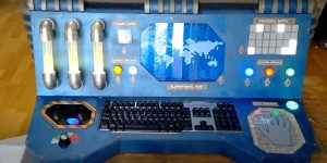 Beitragsbild des Blogbeitrags This childrens console looks like something straight out of a superheros lair