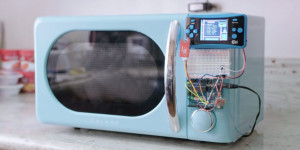 Beitragsbild des Blogbeitrags Allen Pans Arduino-controlled microwave only works while gaming 