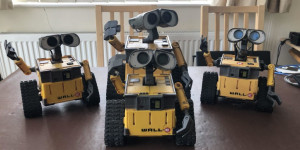 Beitragsbild des Blogbeitrags Build your own adorable, talking WALL-E robot 
