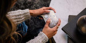 Beitragsbild des Blogbeitrags Erlebe traumhafte Welten mit dem neuen Lunar Shift Special Edition Wireless Controller