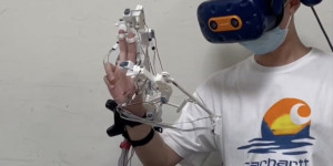 Beitragsbild des Blogbeitrags This strange exoskeleton glove enables VR force feedback