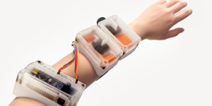 Beitragsbild des Blogbeitrags TactorBots is a complete toolkit for robotic touch
