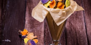 Beitragsbild des Blogbeitrags bunte kartoffelchips von gastprinzessin diana