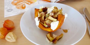 Beitragsbild des Blogbeitrags Bio-Mittagspause: Bratapfel-Kürbis mit Schaffrischkäse