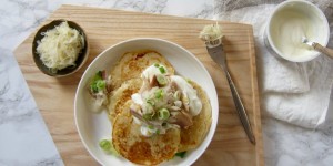 Beitragsbild des Blogbeitrags Bio-Mittagspause: Sauerkraut-Pancakes mit geräuchertem Saibling 