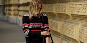 Beitragsbild des Blogbeitrags Outfit –  Cropped Sweater, High Waist Jeans, Lace Up Ballerinas 