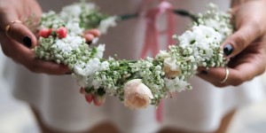 Beitragsbild des Blogbeitrags DIY Blumenkränze – Flowers Love Bridal Shower 
