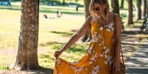 Beitragsbild des Blogbeitrags Die Trendfarbe des Sommers – let it shine