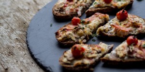 Beitragsbild des Blogbeitrags Einfaches Partyrezept – Pizzabrötchen