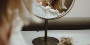 Beitragsbild des Blogbeitrags Die richtige Gesichtspflege mit Anfang 30