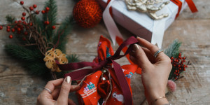 Beitragsbild des Blogbeitrags Gift Guide – Weihnachtsgeschenke unter € 50 
