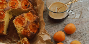 Beitragsbild des Blogbeitrags Cook | mein Lieblingsrezept für einen schnellen Marillenkuchen