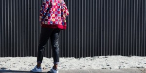 Beitragsbild des Blogbeitrags The Statement Bomber Jacket – African Print 