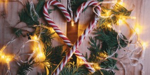 Beitragsbild des Blogbeitrags Mit diesen Weihnachtsfilmen durch die Feiertage