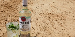 Beitragsbild des Blogbeitrags Rezepte für die perfekten Drinks für deine Sommerparty 