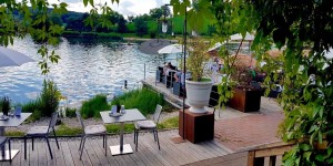 Beitragsbild des Blogbeitrags Die schönsten Lokale am Wasser in Österreich