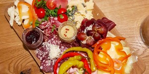 Beitragsbild des Blogbeitrags Die besten Orte zum Essen gehen in Graz