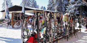 Beitragsbild des Blogbeitrags Unser Senf: Wieso Après-Ski nervt 