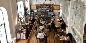 Beitragsbild des Blogbeitrags 10 Cafés im 15. Bezirk, die auf euch warten