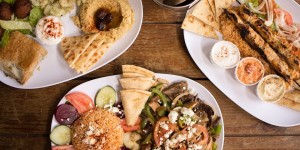 Beitragsbild des Blogbeitrags Empfehlenswerte griechische Lokale in Wien