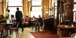 Beitragsbild des Blogbeitrags Wiener Originale – Auf einen Kaffee mit Freud & Co