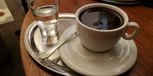 Beitragsbild des Blogbeitrags Echte heiße Schokolade in Wien – Teil 1