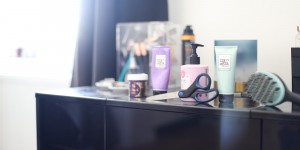Beitragsbild des Blogbeitrags Unser Senf: Warum wir uns während der Isolation nicht selbst die Haare schneiden sollten