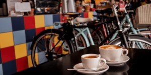 Beitragsbild des Blogbeitrags Coole Radcafés in Wien