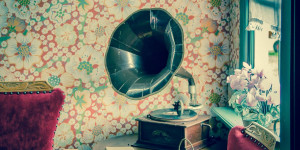 Beitragsbild des Blogbeitrags 1000things Spotify-Playlist: Die Hymnen unserer Jugend