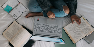 Beitragsbild des Blogbeitrags 8 Dinge, die ihr bestimmt vom E-Learning kennt