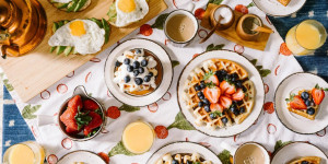 Beitragsbild des Blogbeitrags Unsere liebsten Lokale zum Brunchen in Wien 