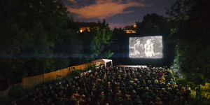 Beitragsbild des Blogbeitrags Open-Air-Kino-Guide für euren Sommer in Wien